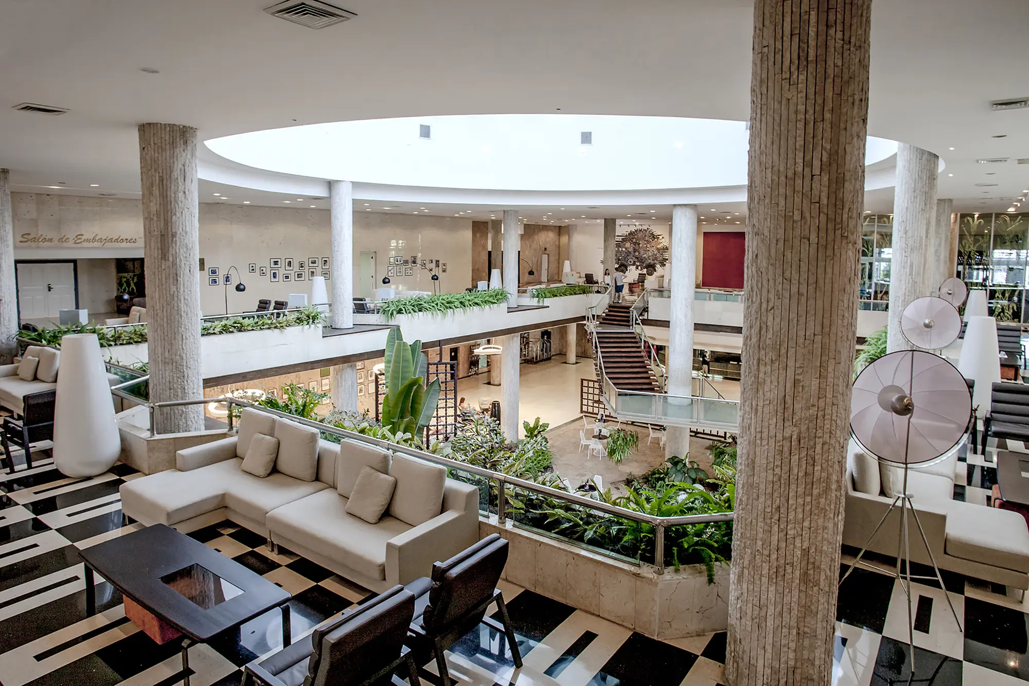 Tryp Habana Libre, Lobby