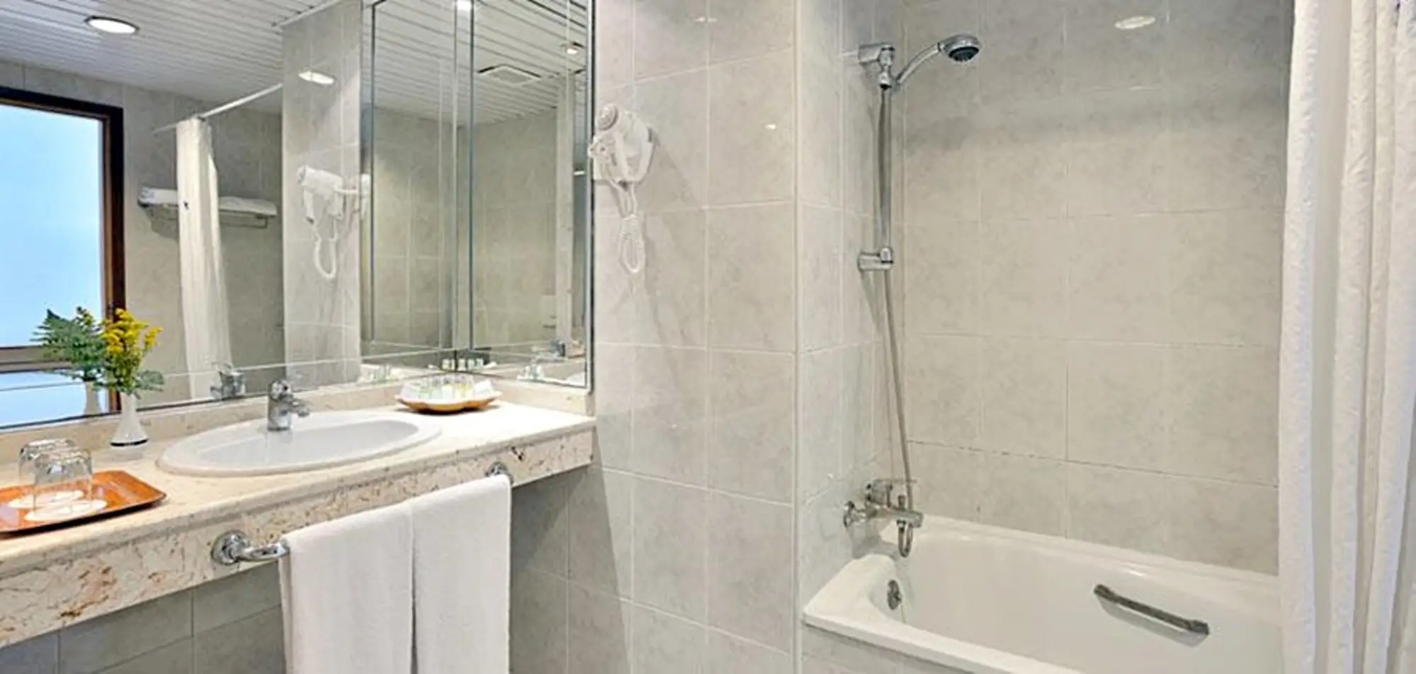 Tryp Habana Libre, Room