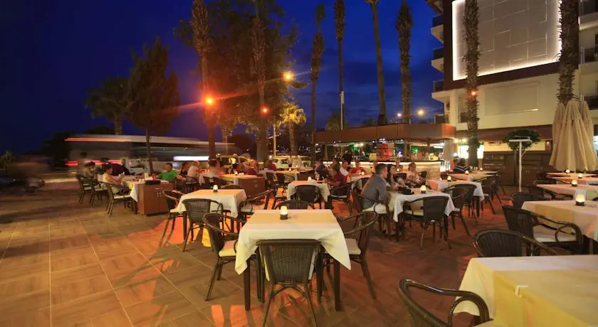 Eftalia Downtown Hotel, Bar