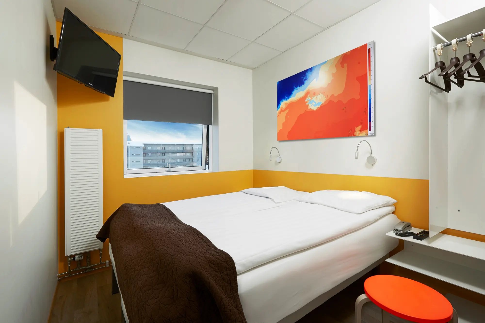 Cabin Hotel, Room