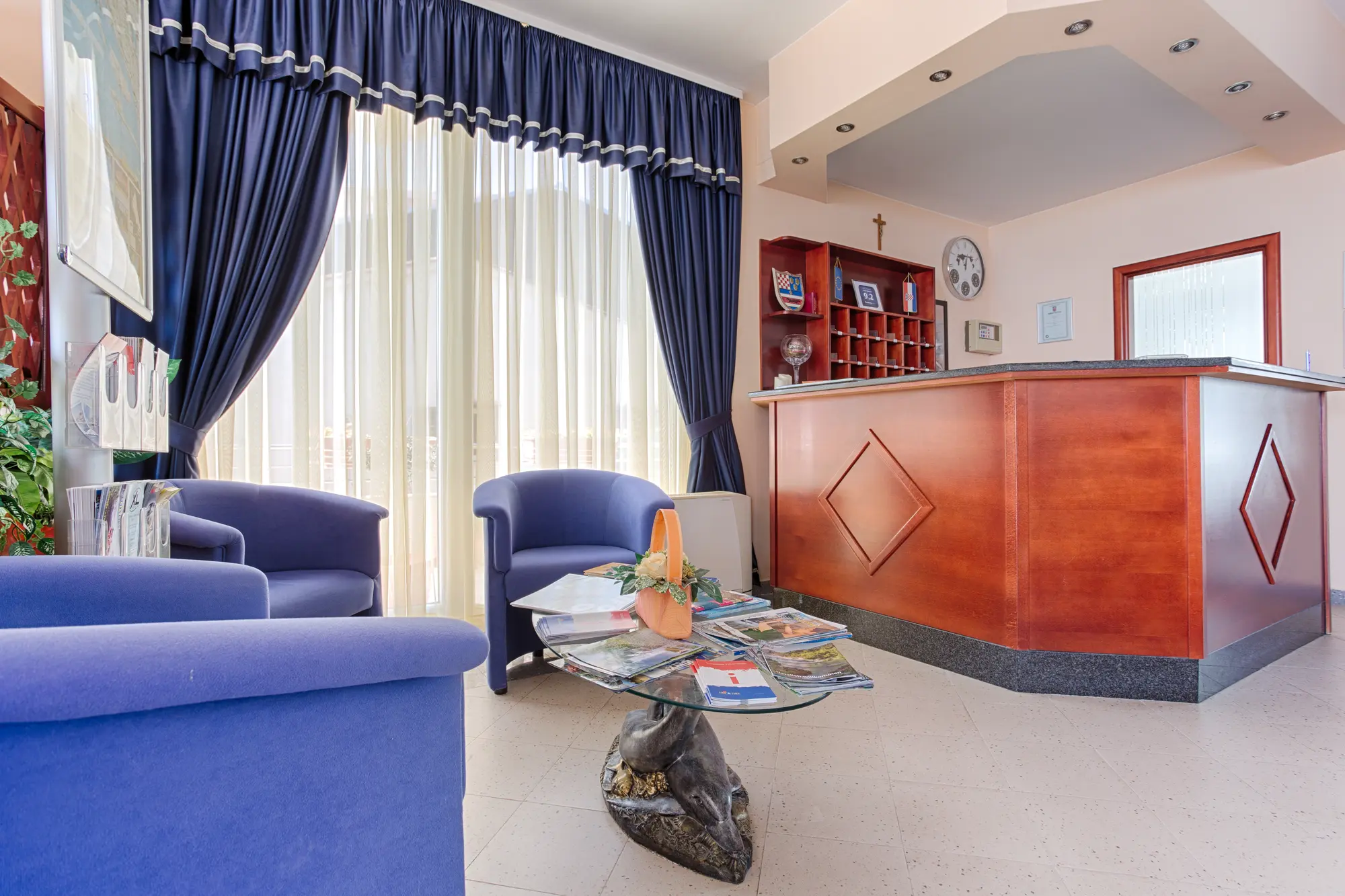 Viktorija, Lobby