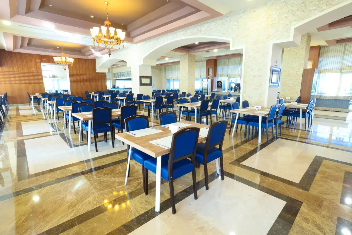 Crystal De Luxe Resort and Spa, Restaurant