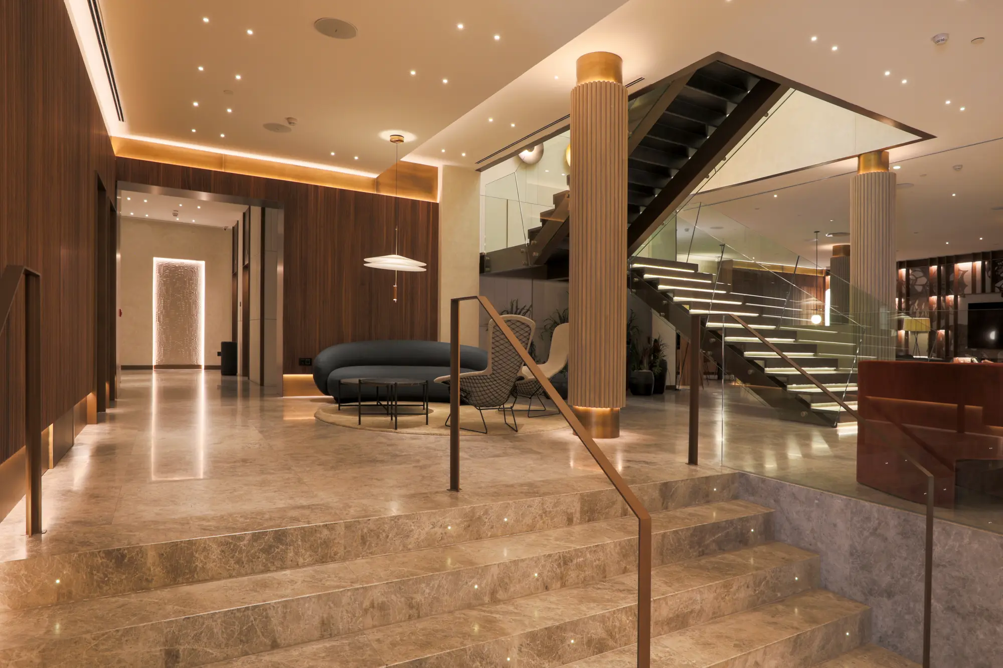 Liabeny, Lobby