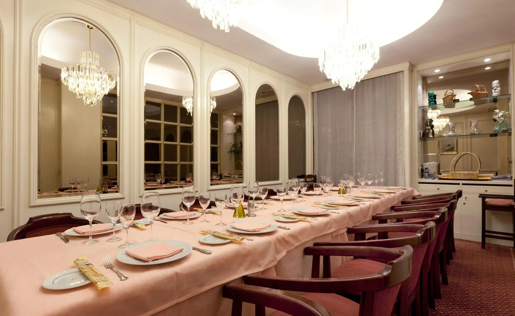 Liabeny, Restaurant