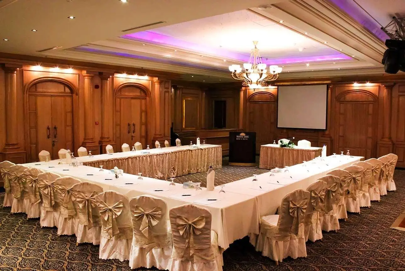 Days Inn By Wyndham Hotel Suites Amman, Conferences
