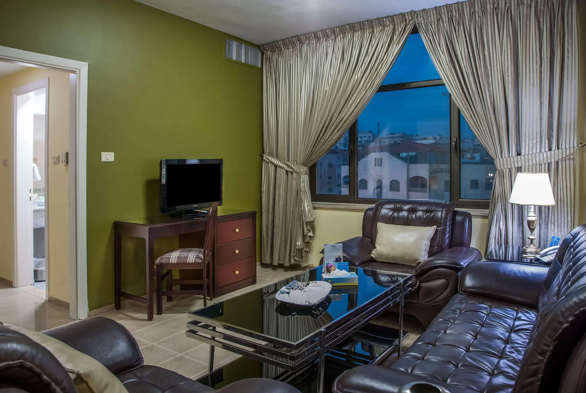 Days Inn By Wyndham Hotel Suites Amman, Room