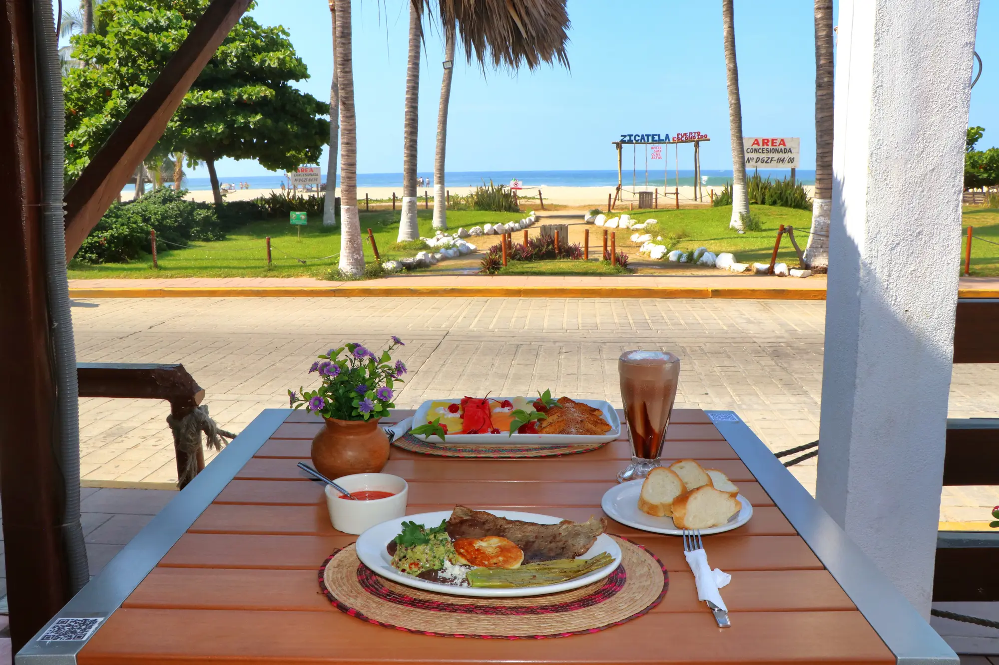 Surf Olas Altas, Restaurant