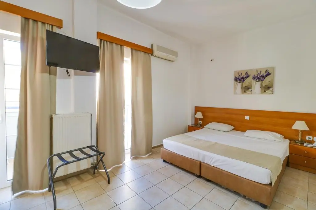 Marirena, Room