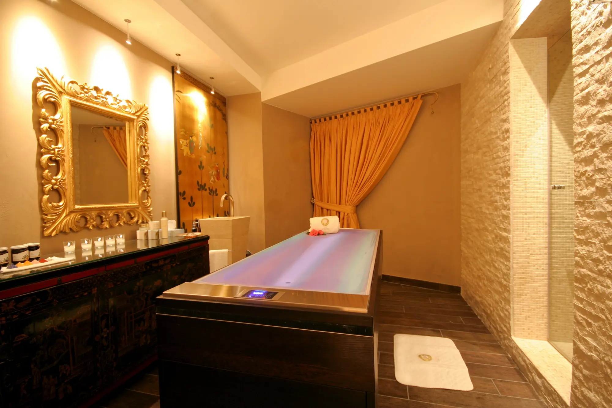 Villa e Palazzo Aminta, Sports and Entertainment