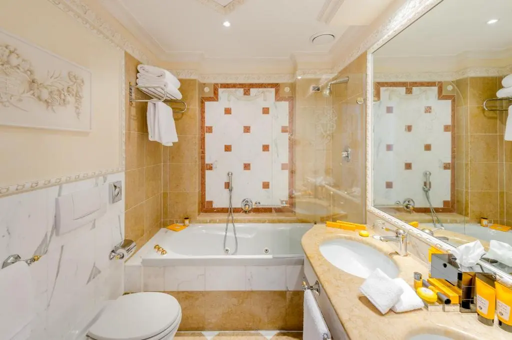 Villa e Palazzo Aminta, Room