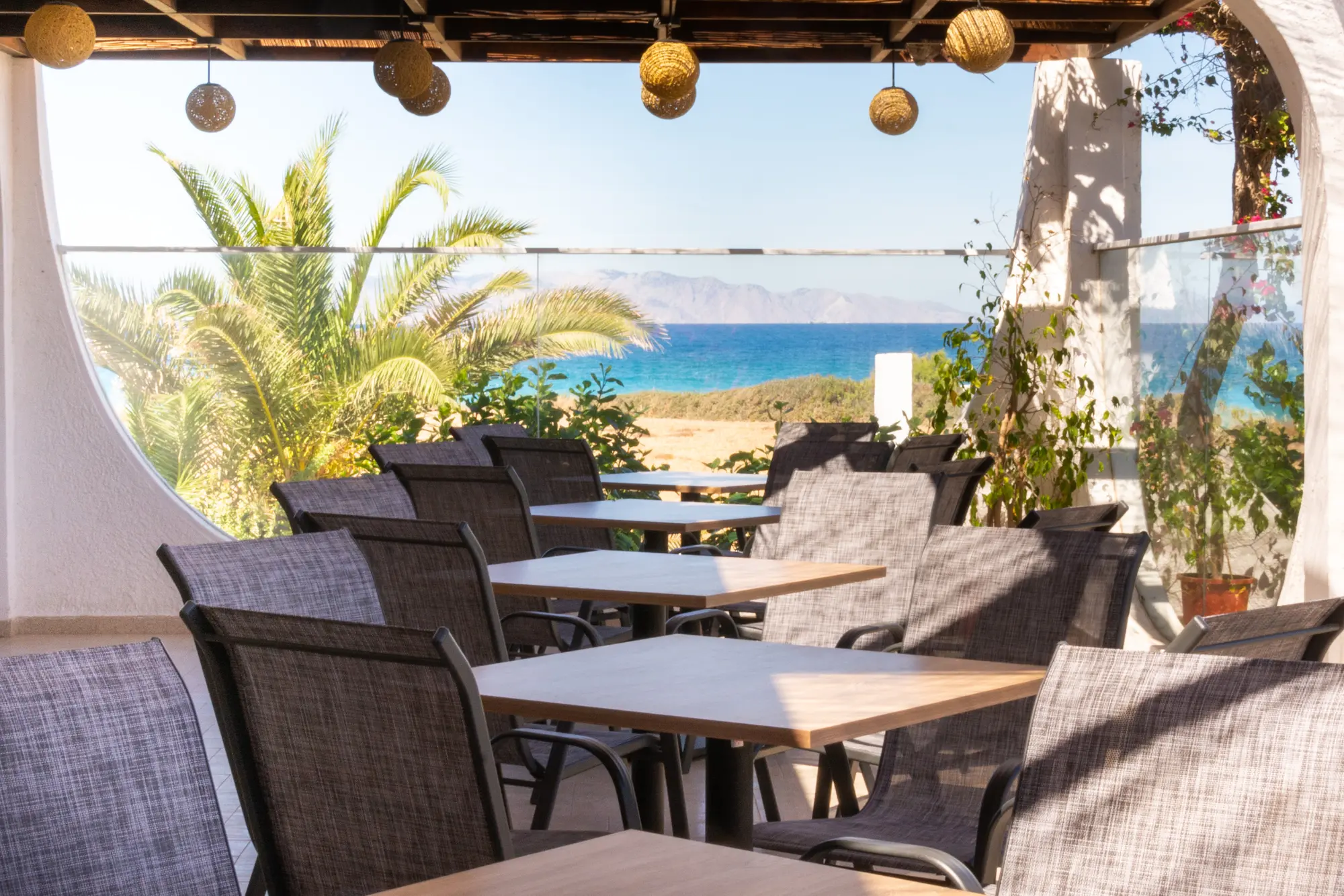 Nirvana Beach, Restaurant
