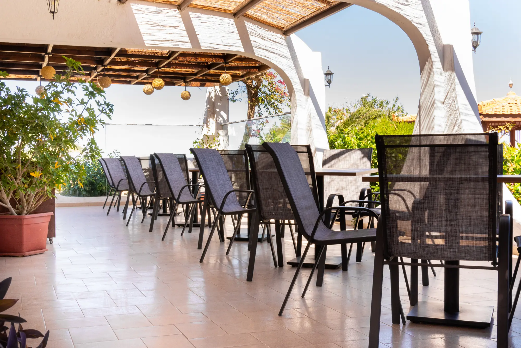 Nirvana Beach, Restaurant