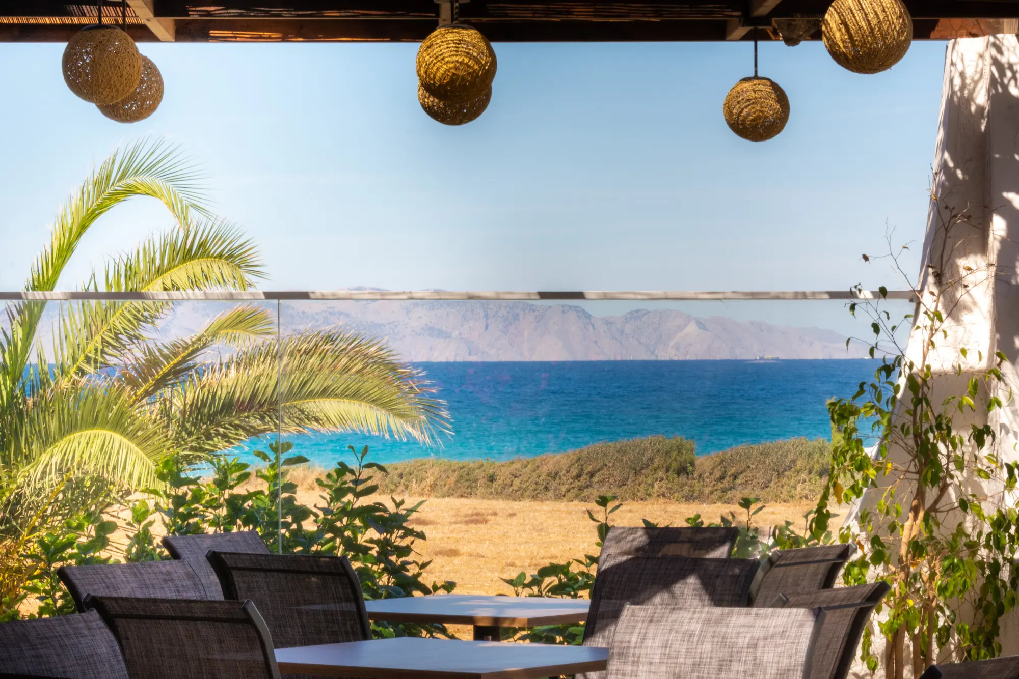 Nirvana Beach, Restaurant
