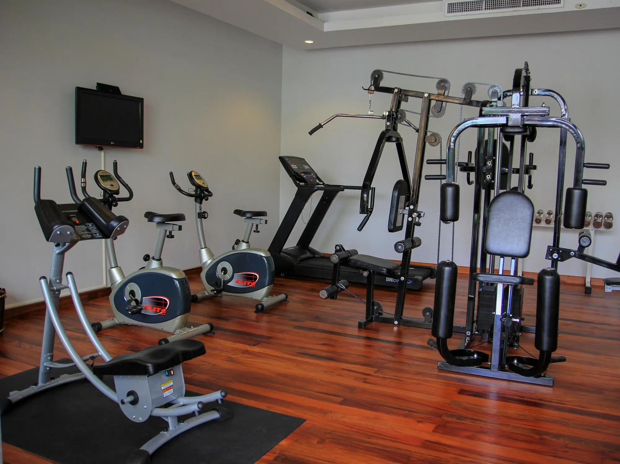 Malisa Villa Suites (SHA Extra+), Sports and Entertainment