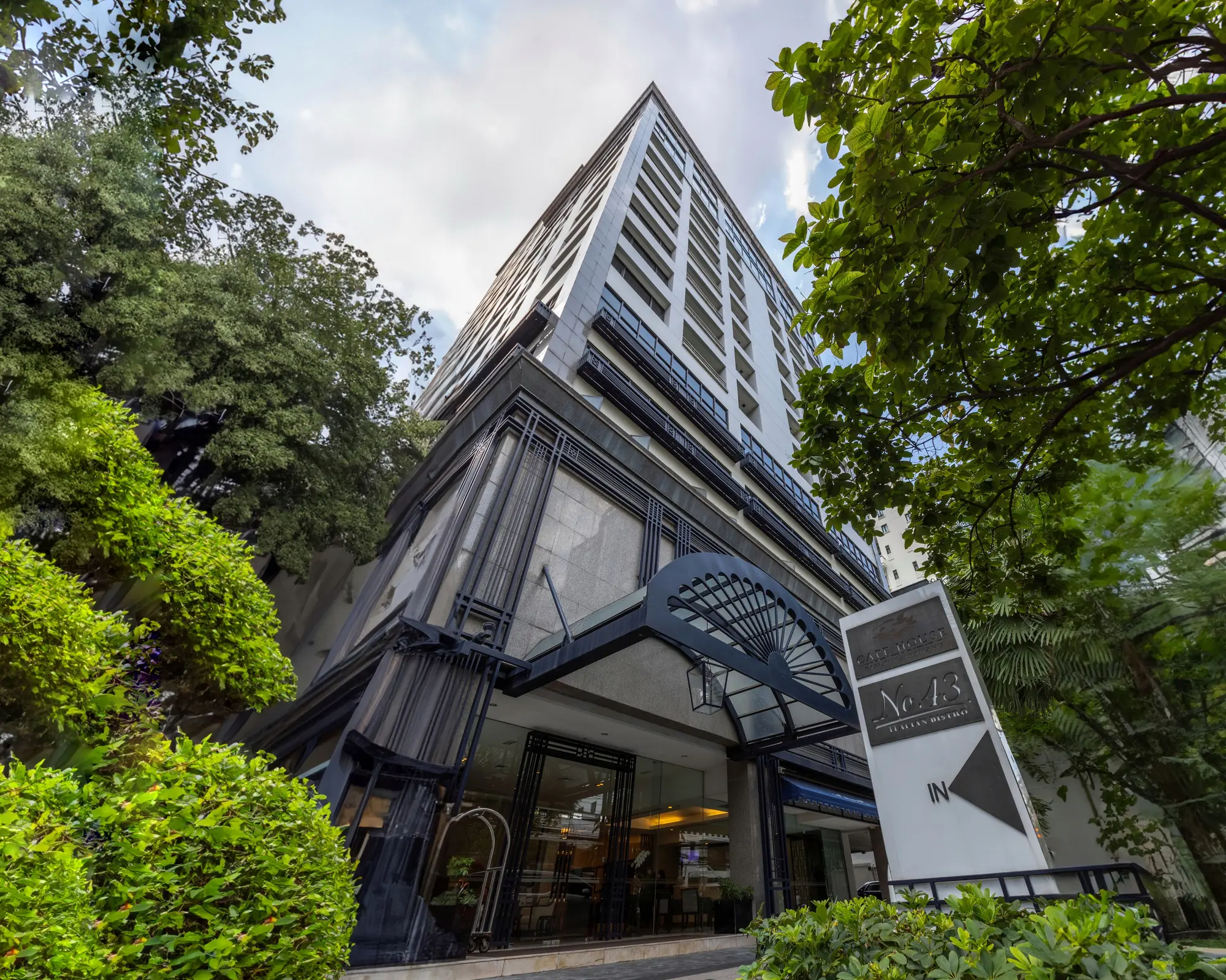 Cape House Langsuan, General view