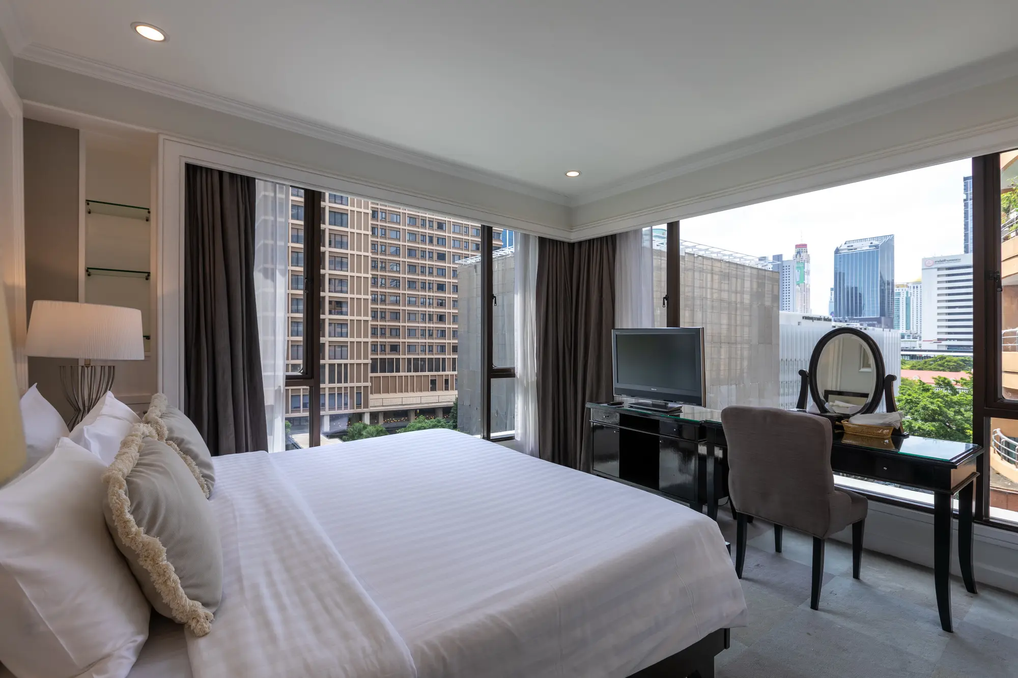 Cape House Langsuan, Room