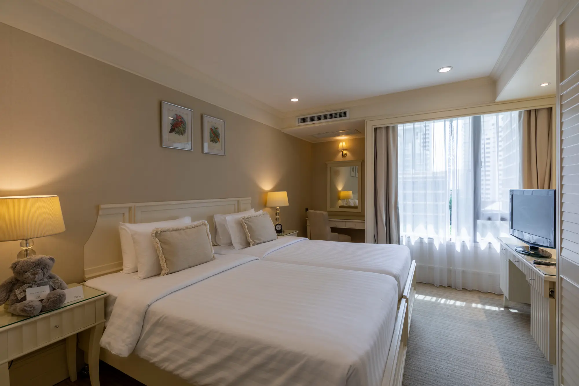 Cape House Langsuan, Room