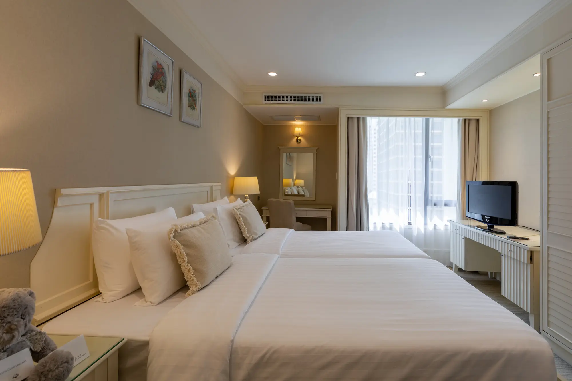 Cape House Langsuan, Room