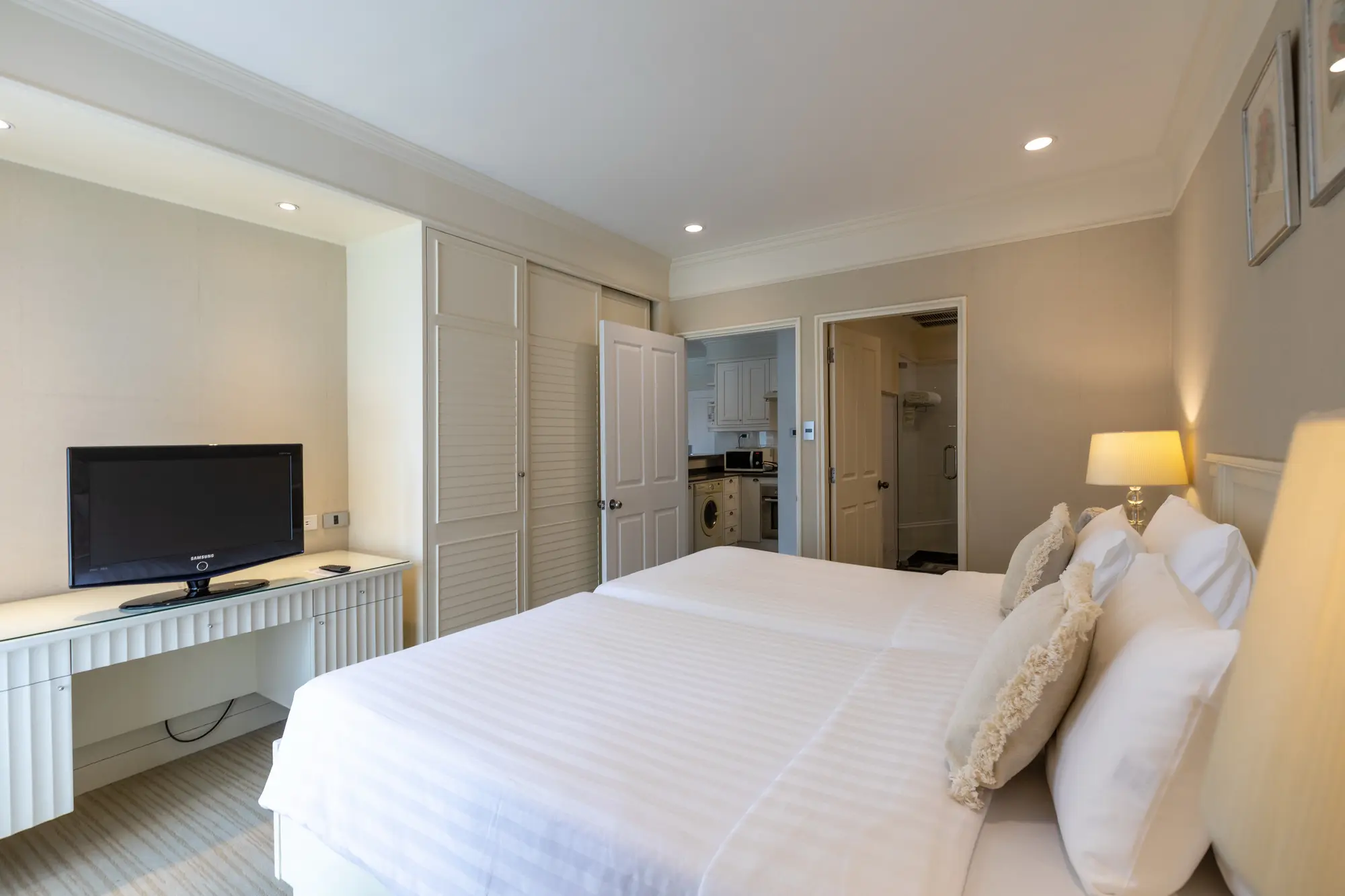 Cape House Langsuan, Room