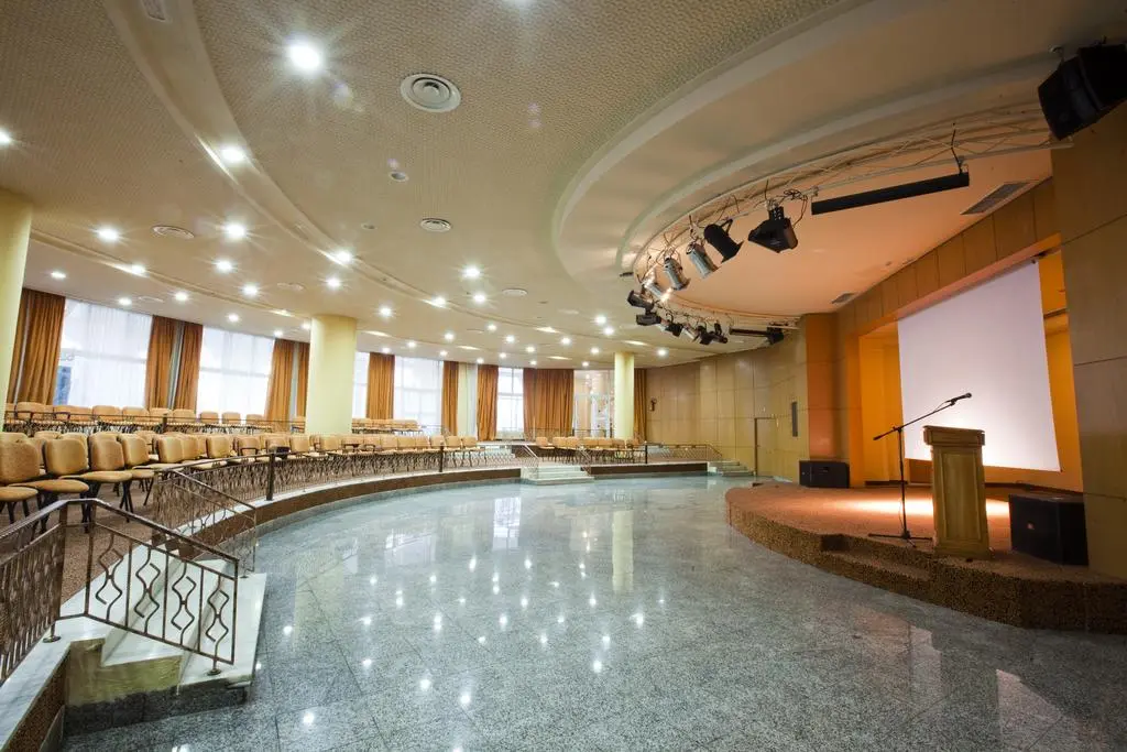 El Mouradi El Menzah, Conferences