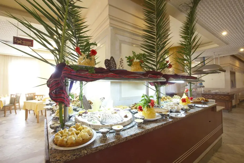 El Mouradi El Menzah, Restaurant