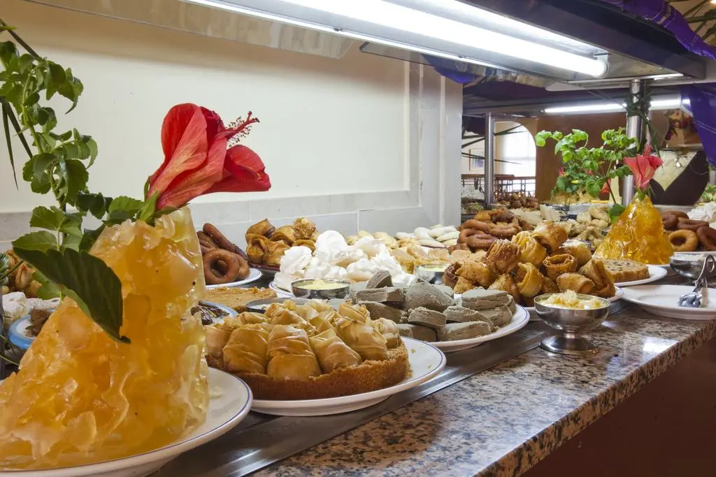 El Mouradi El Menzah, Restaurant