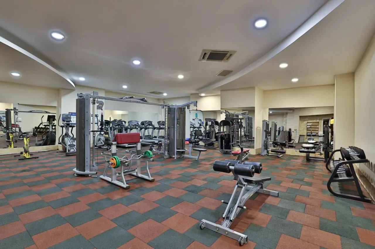 Crystal Prestige Elite Hotel, Sports and Entertainment