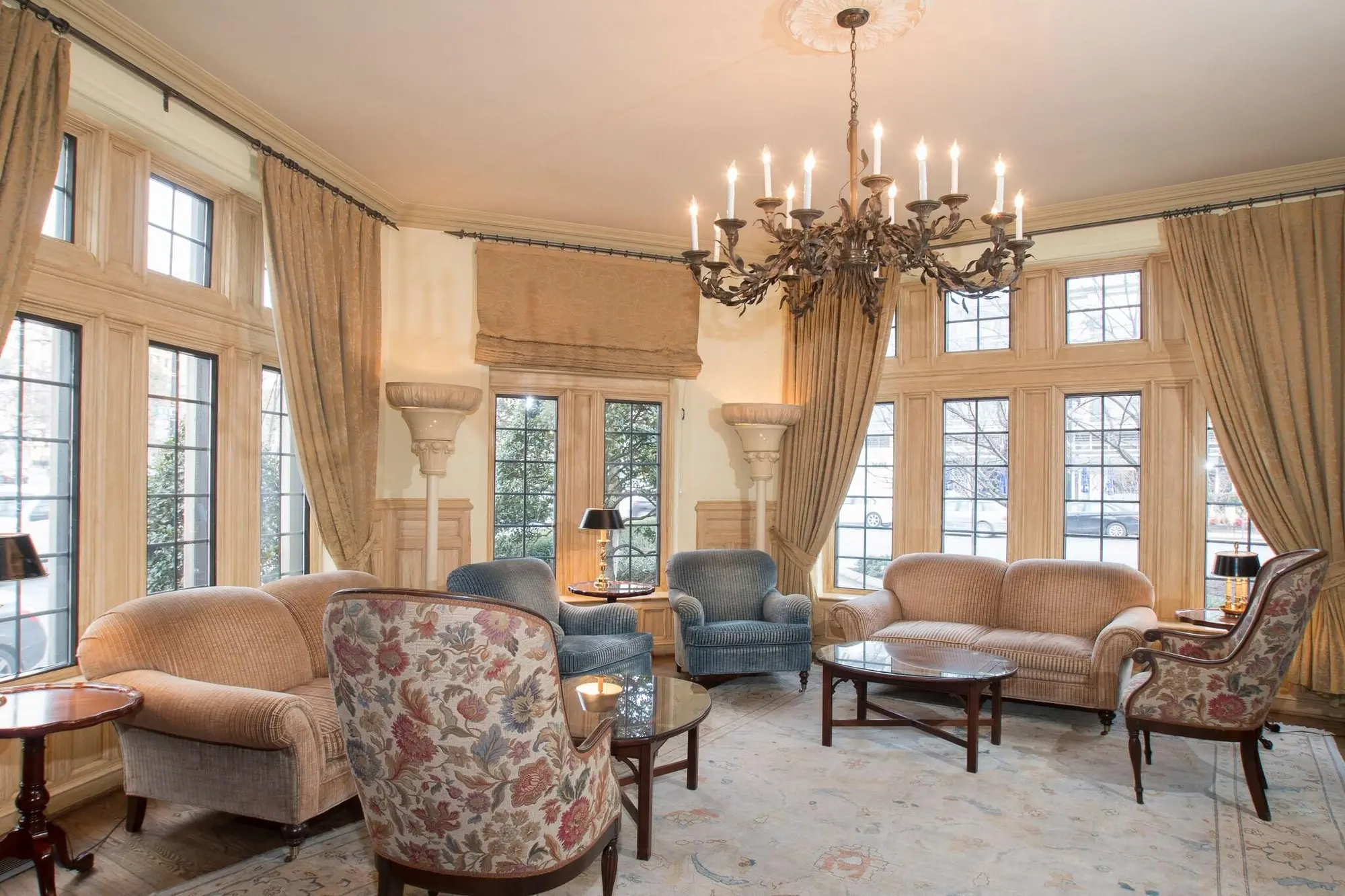 Henley Park Hotel, Lobby