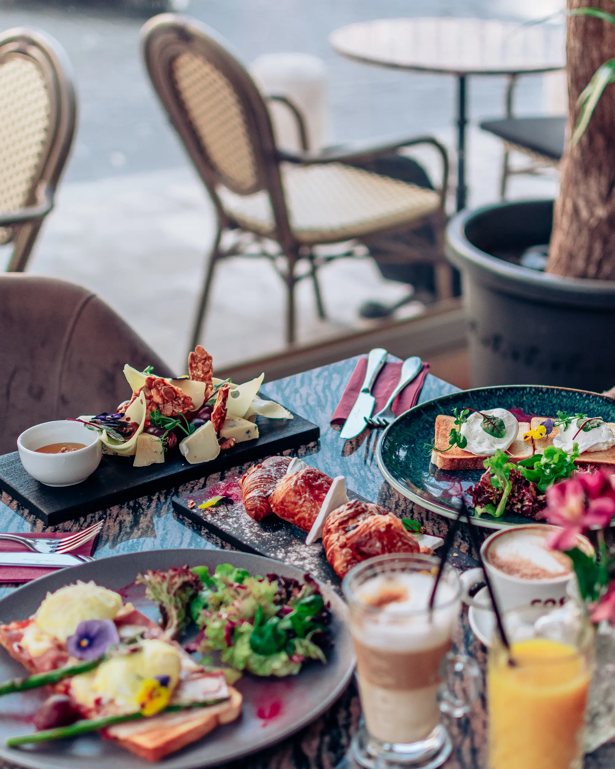Lido by Phoenicia, Terrace