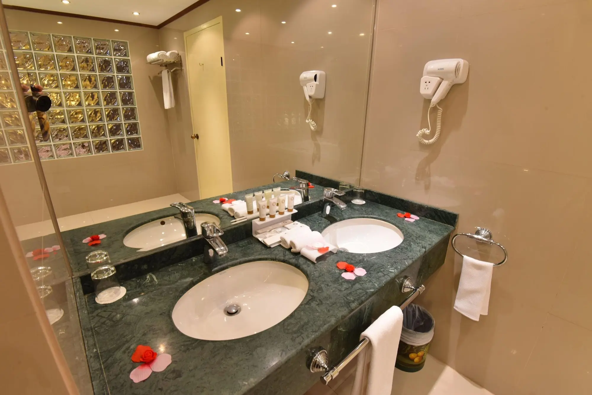 Inn & Go Kuwait Plaza Hotel, Room