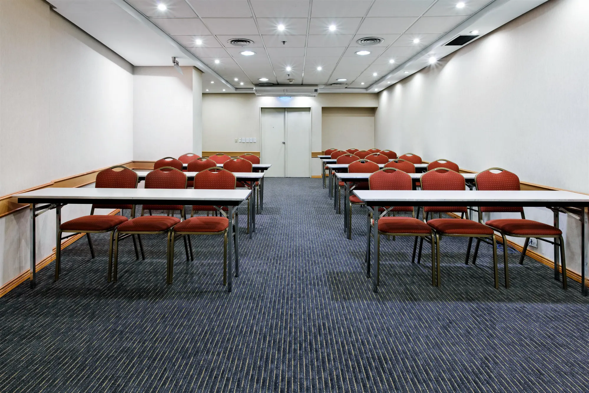 Holiday Inn Express Puerto Madero, Conferences