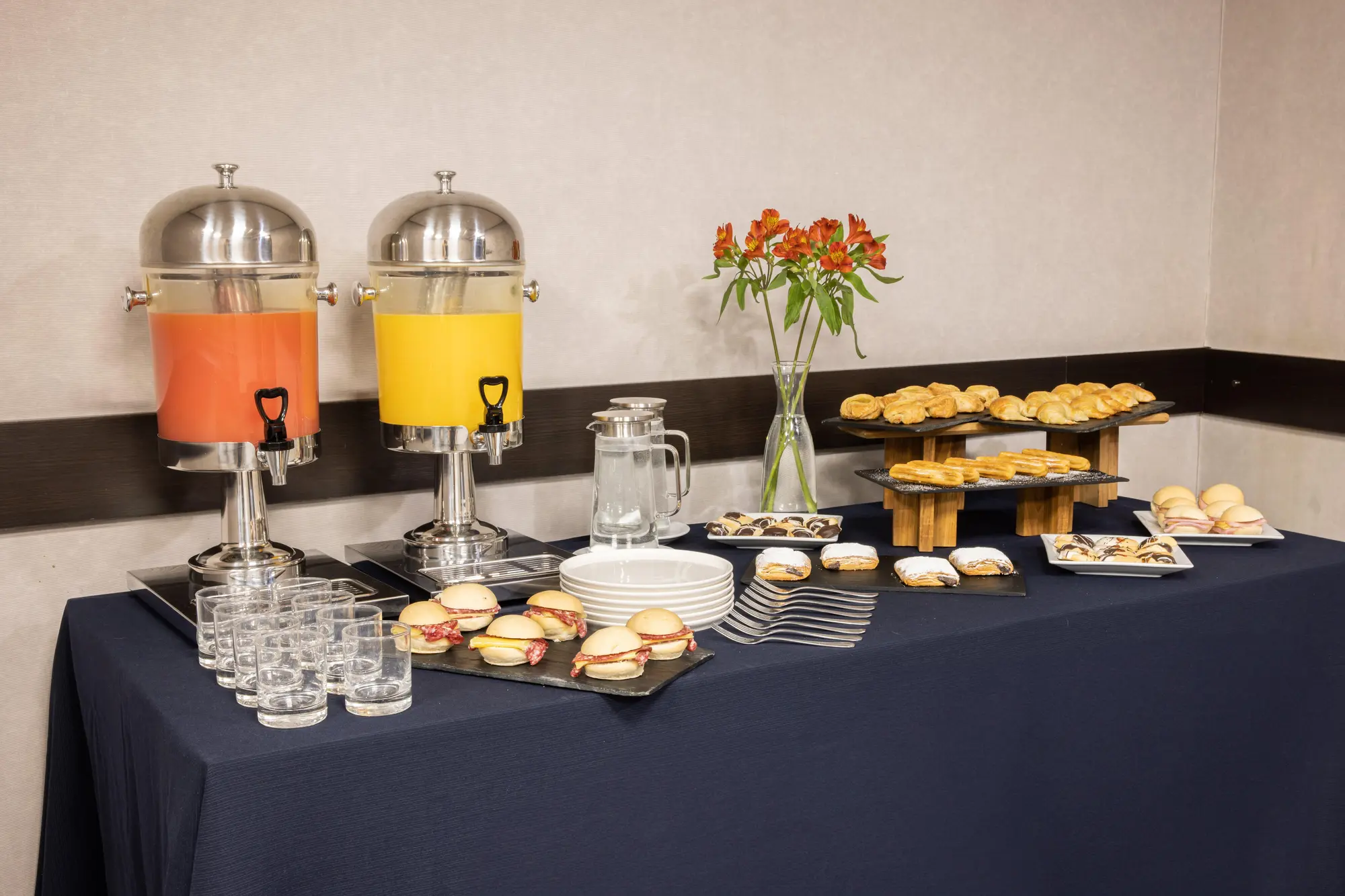 Holiday Inn Express Puerto Madero, Conferences