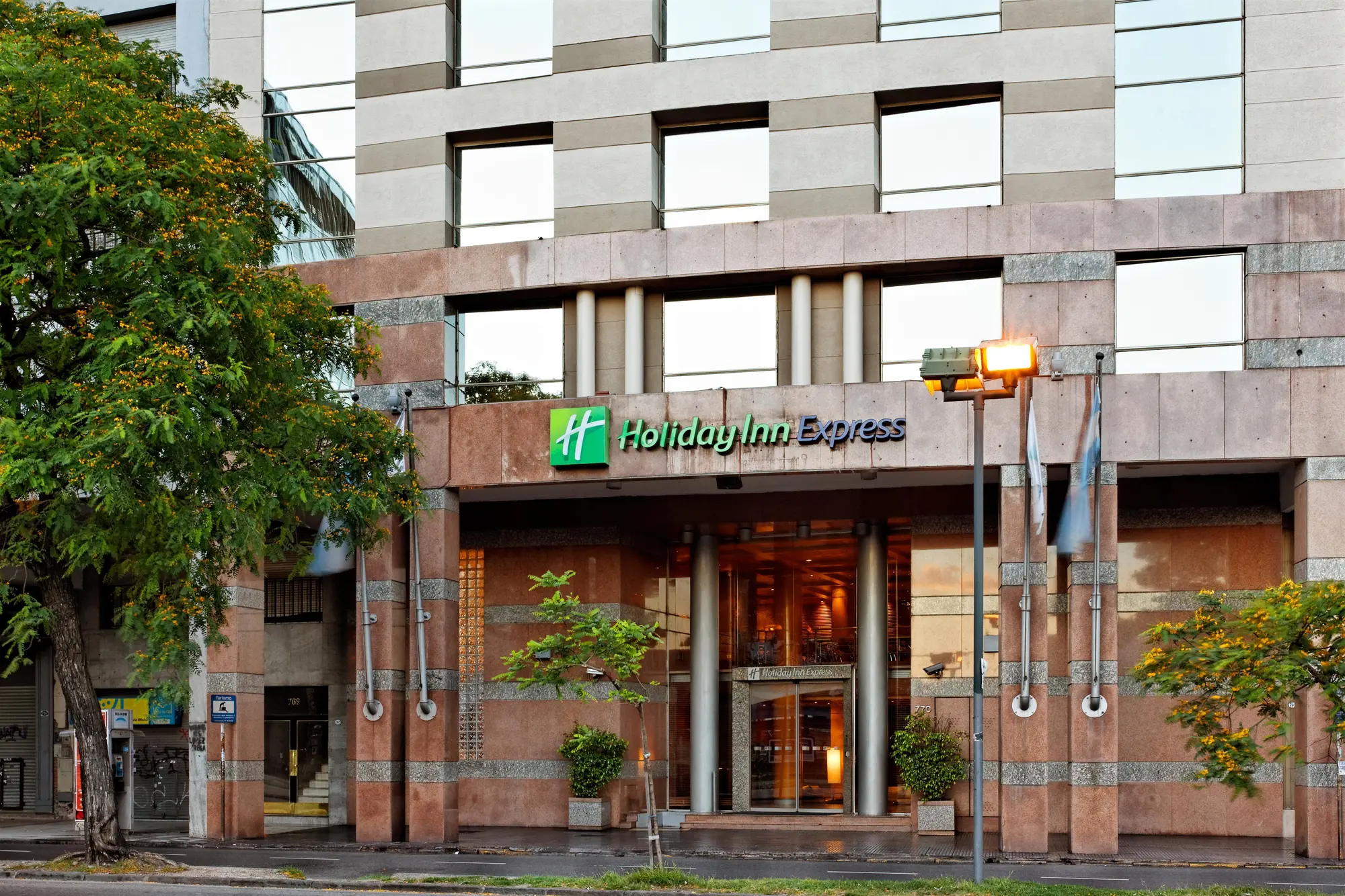 Holiday Inn Express Puerto Madero, General view