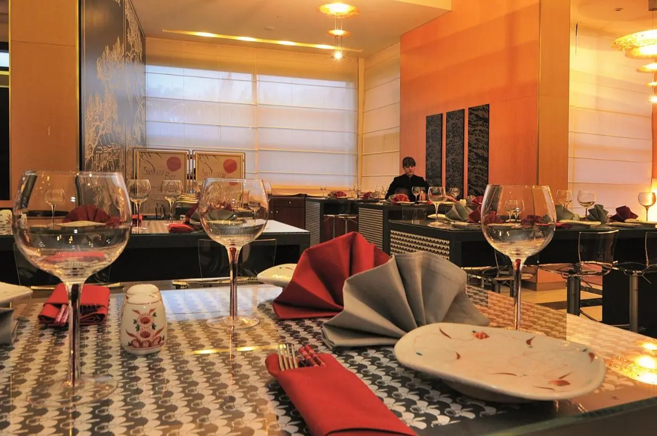 Club Hotel Casino Loutraki, Restaurant
