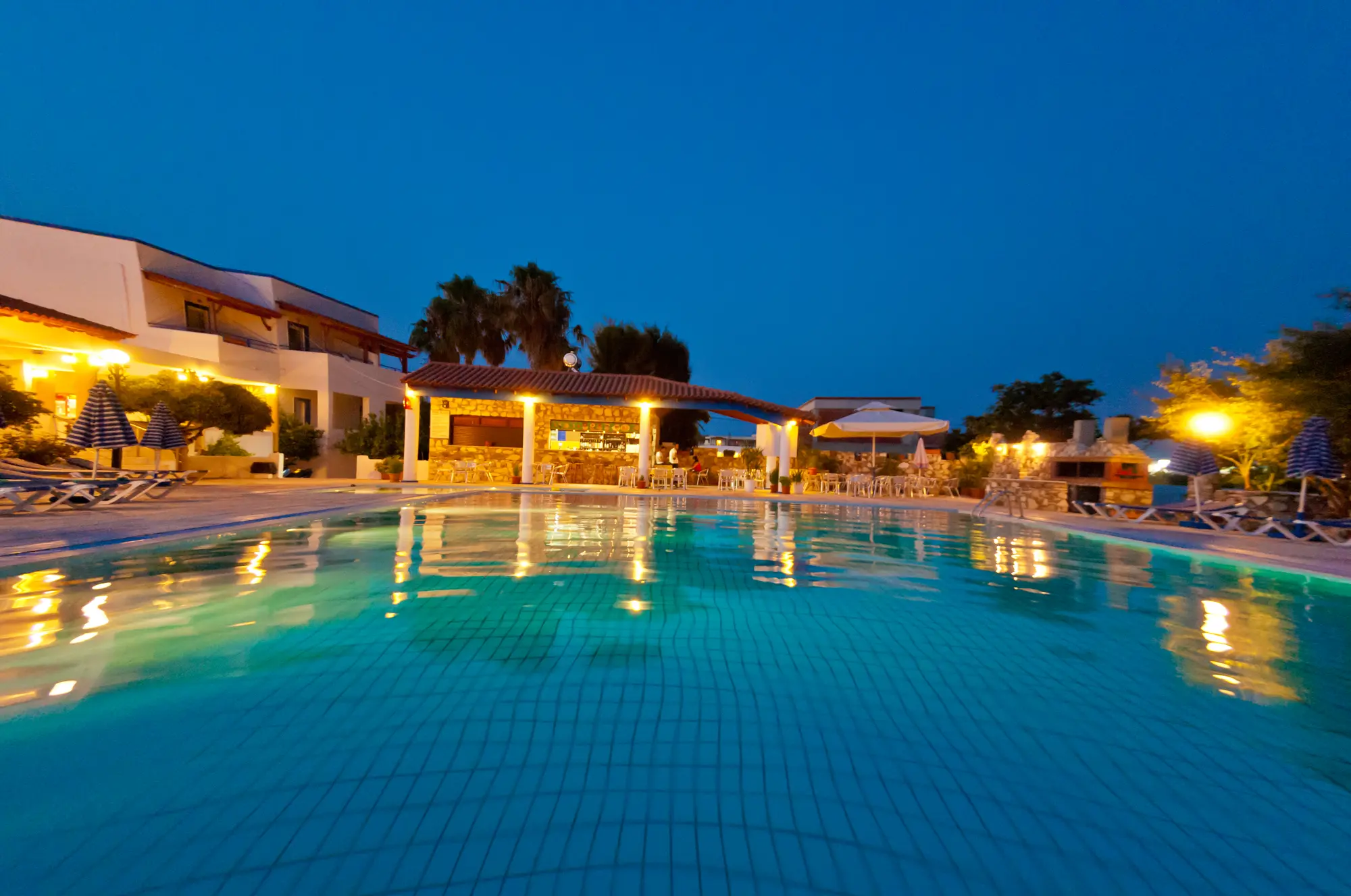 Tigaki's Star, Pool