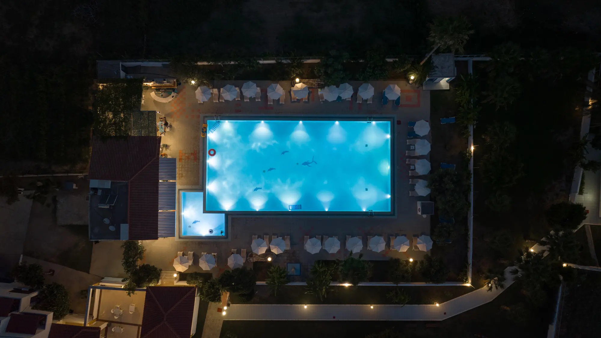 Tigaki's Star, Pool