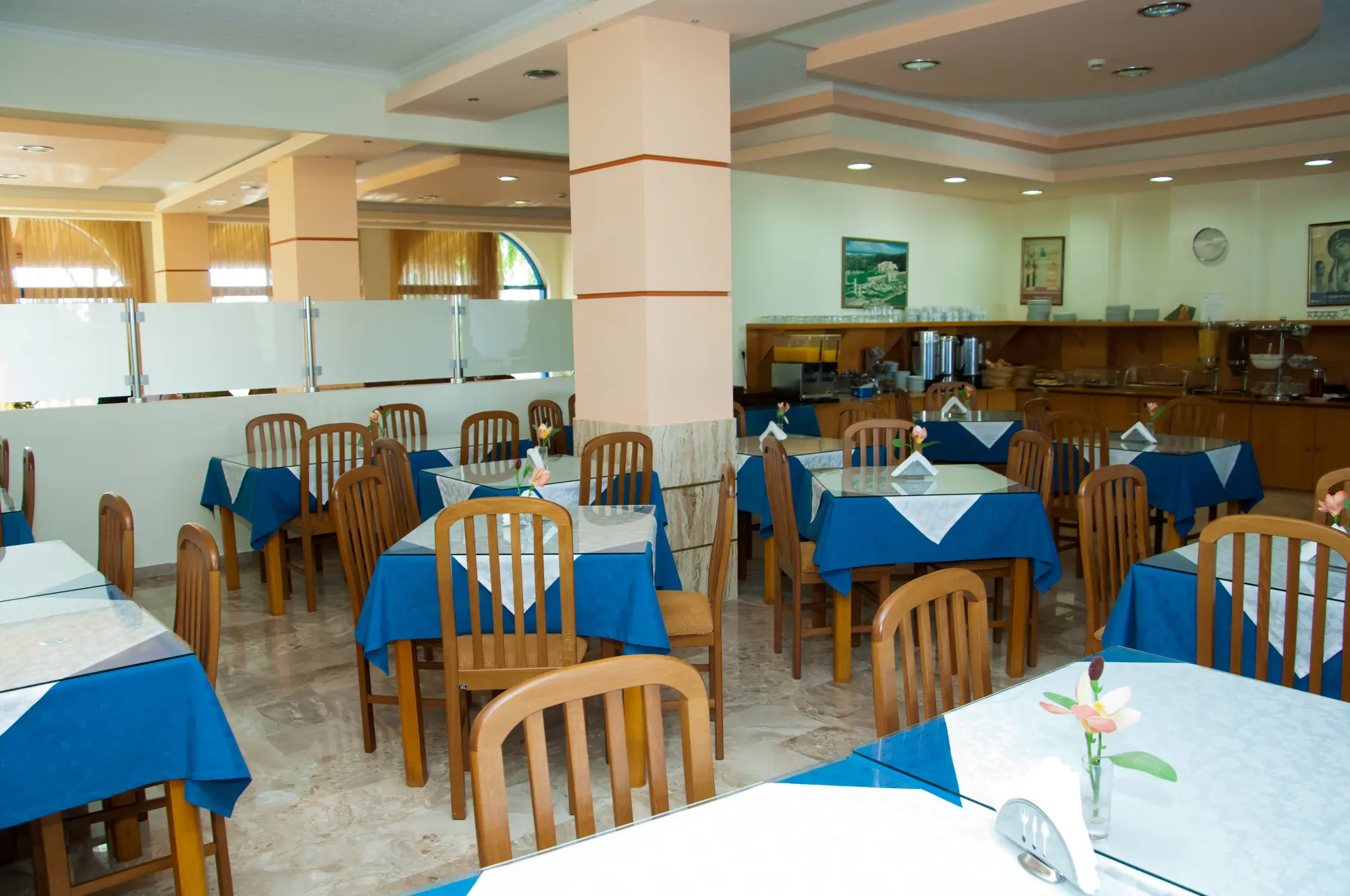 Tigaki's Star, Restaurant