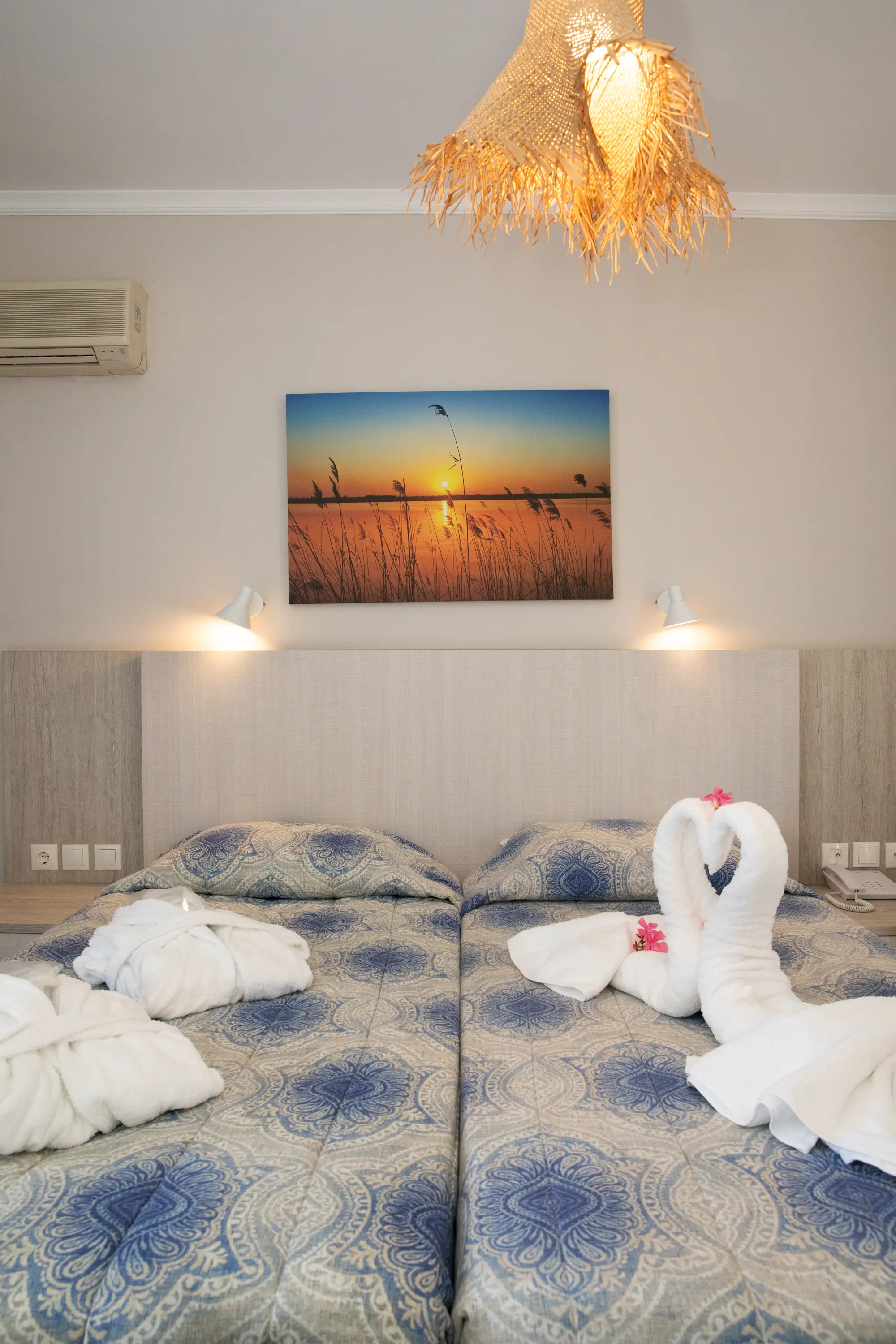 Tigaki's Star, Room