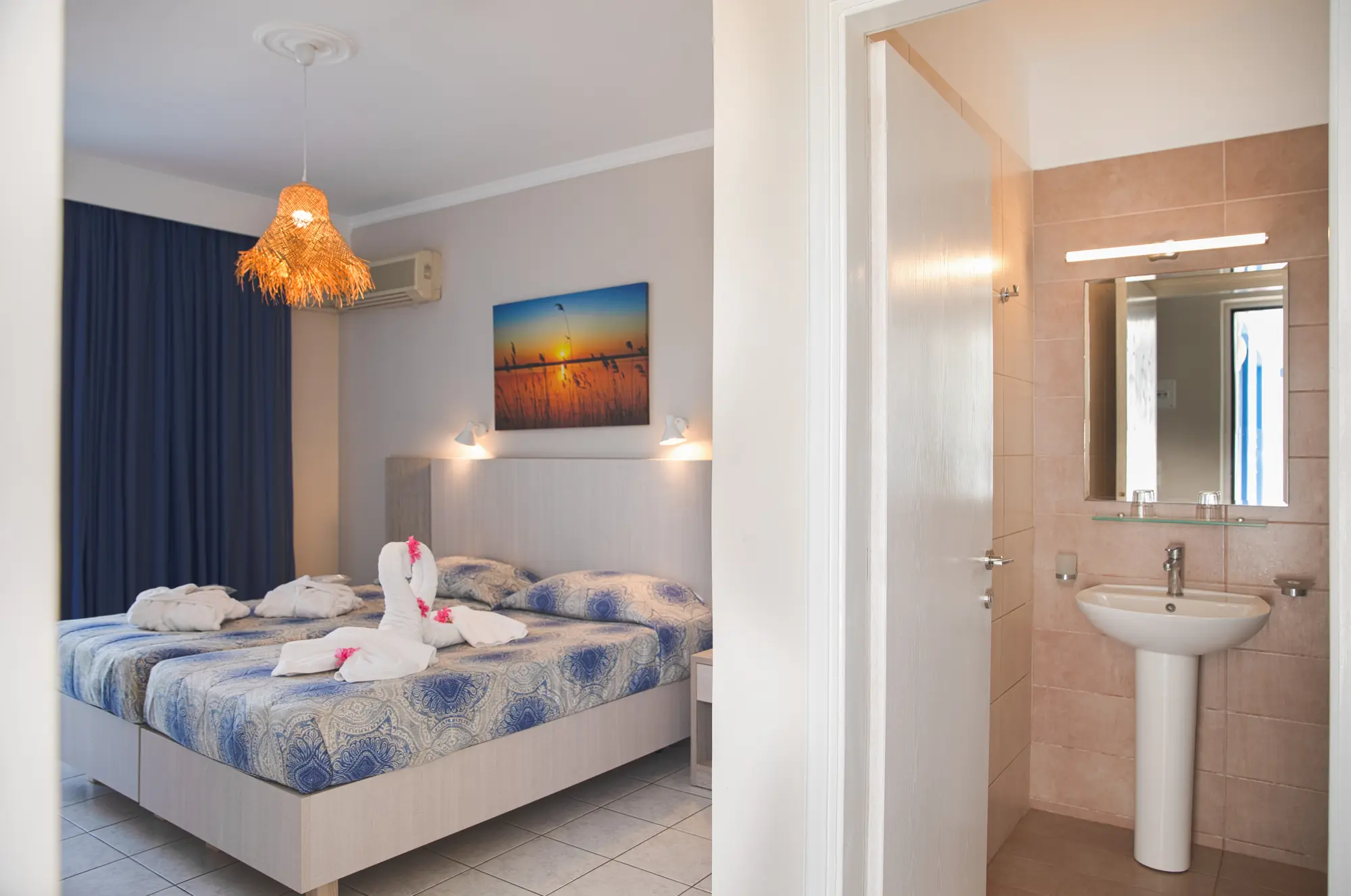 Tigaki's Star, Room