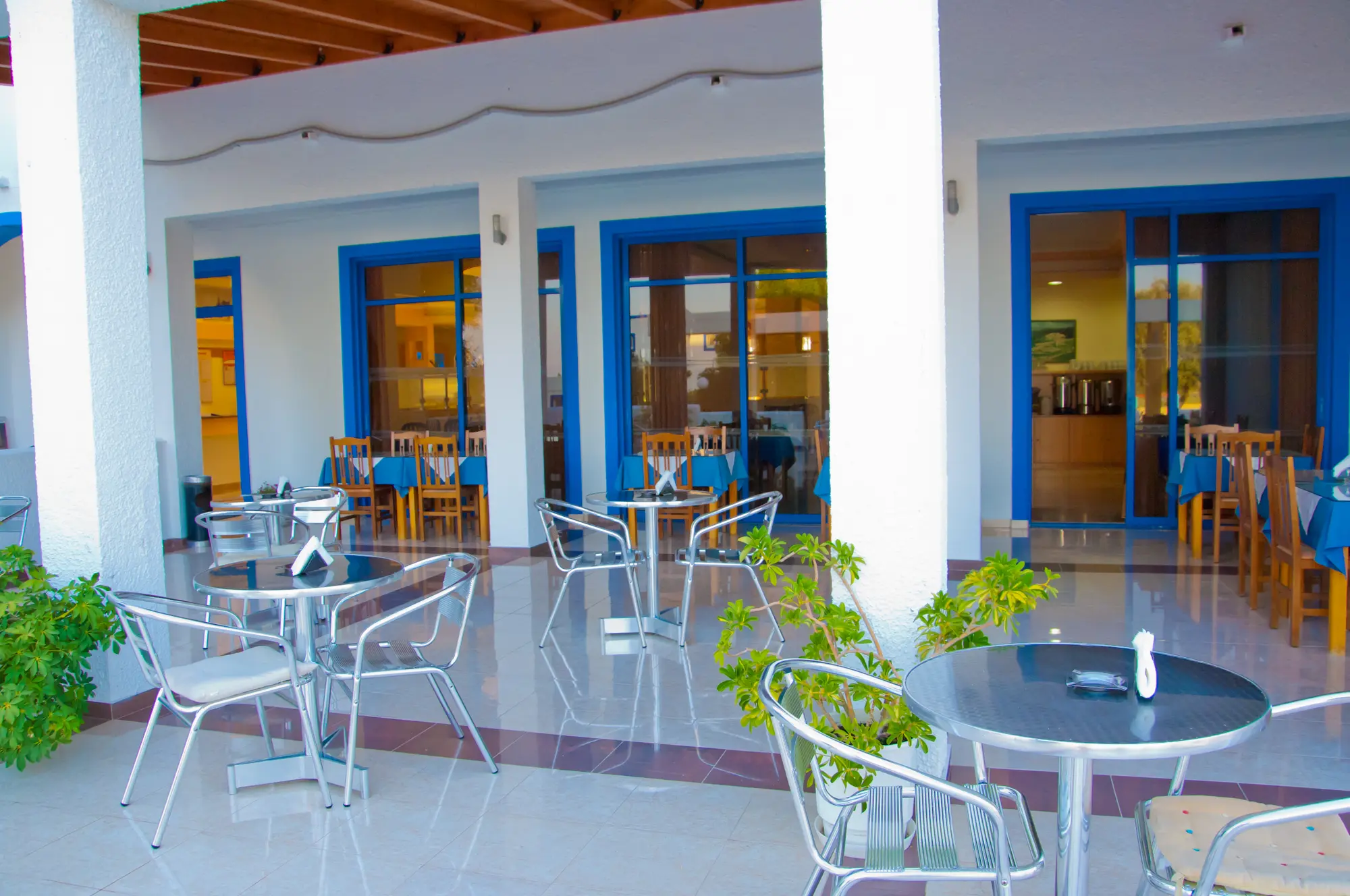Tigaki's Star, Terrace