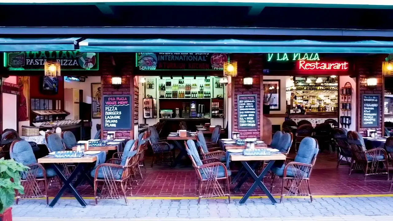 Kleopatra Hotel, Restaurant