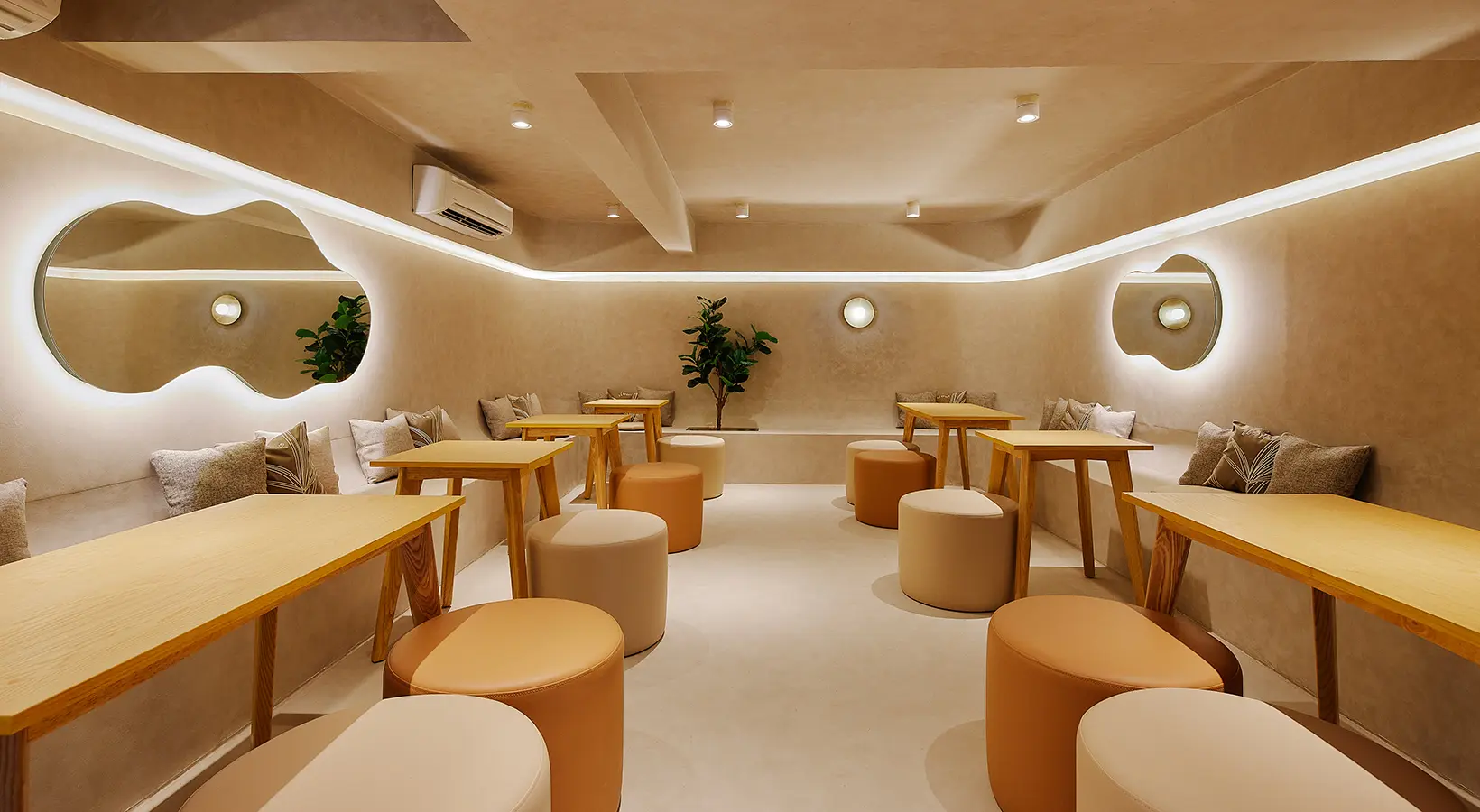 Lloyd's Inn Kuala Lumpur, Restaurant