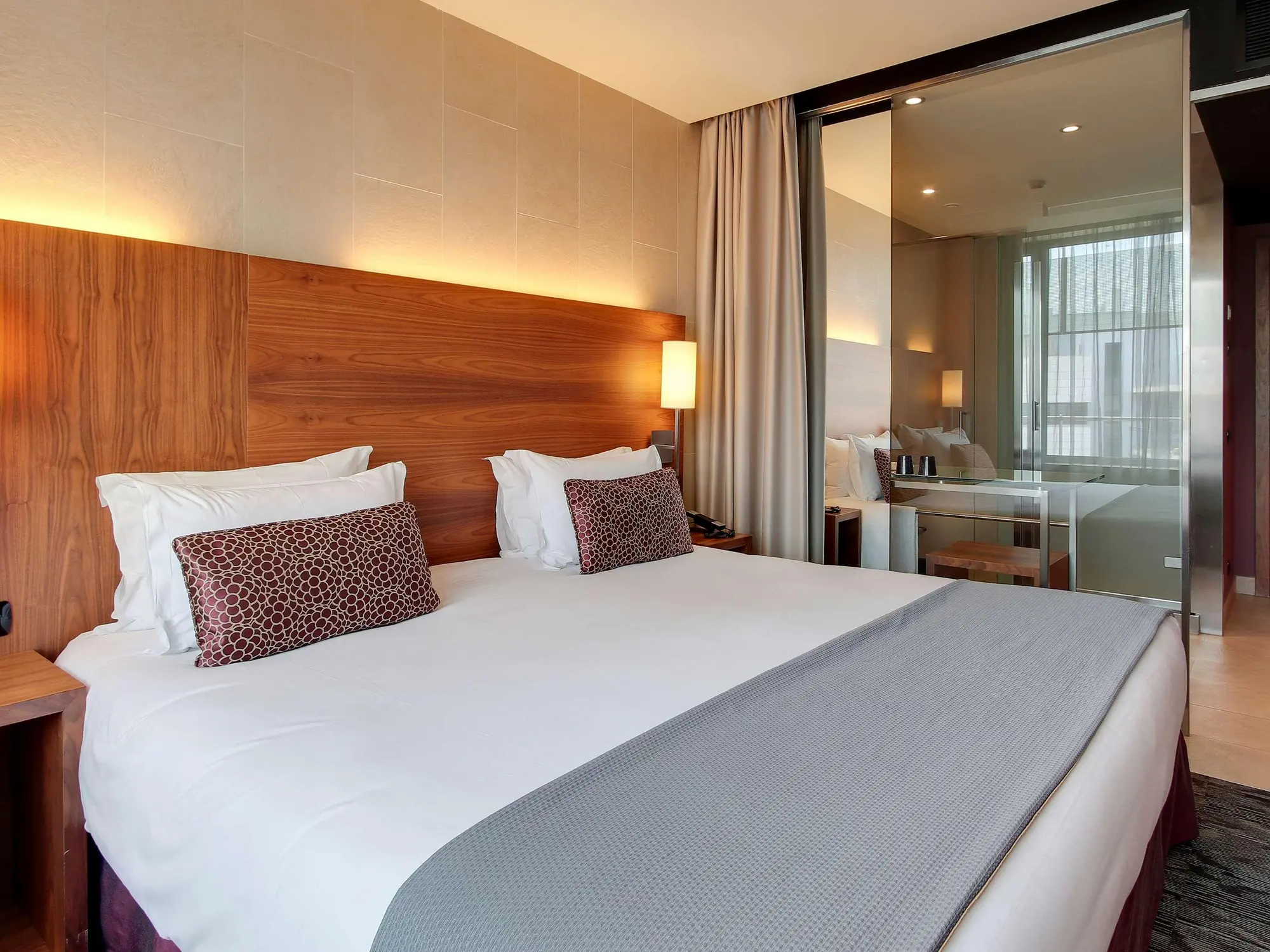 Badalona Tower, Room