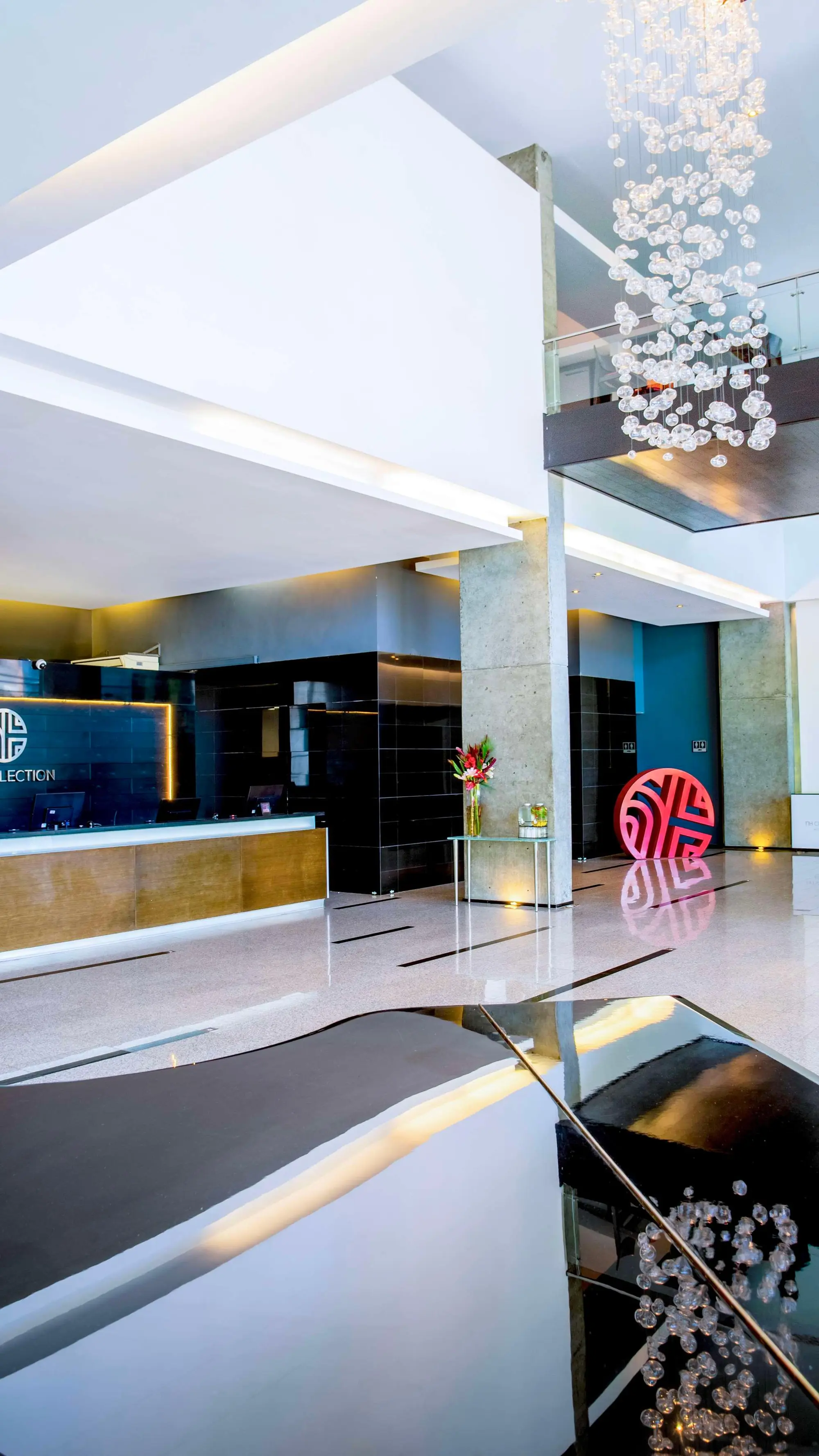 NH Collection Medellín Royal, Lobby
