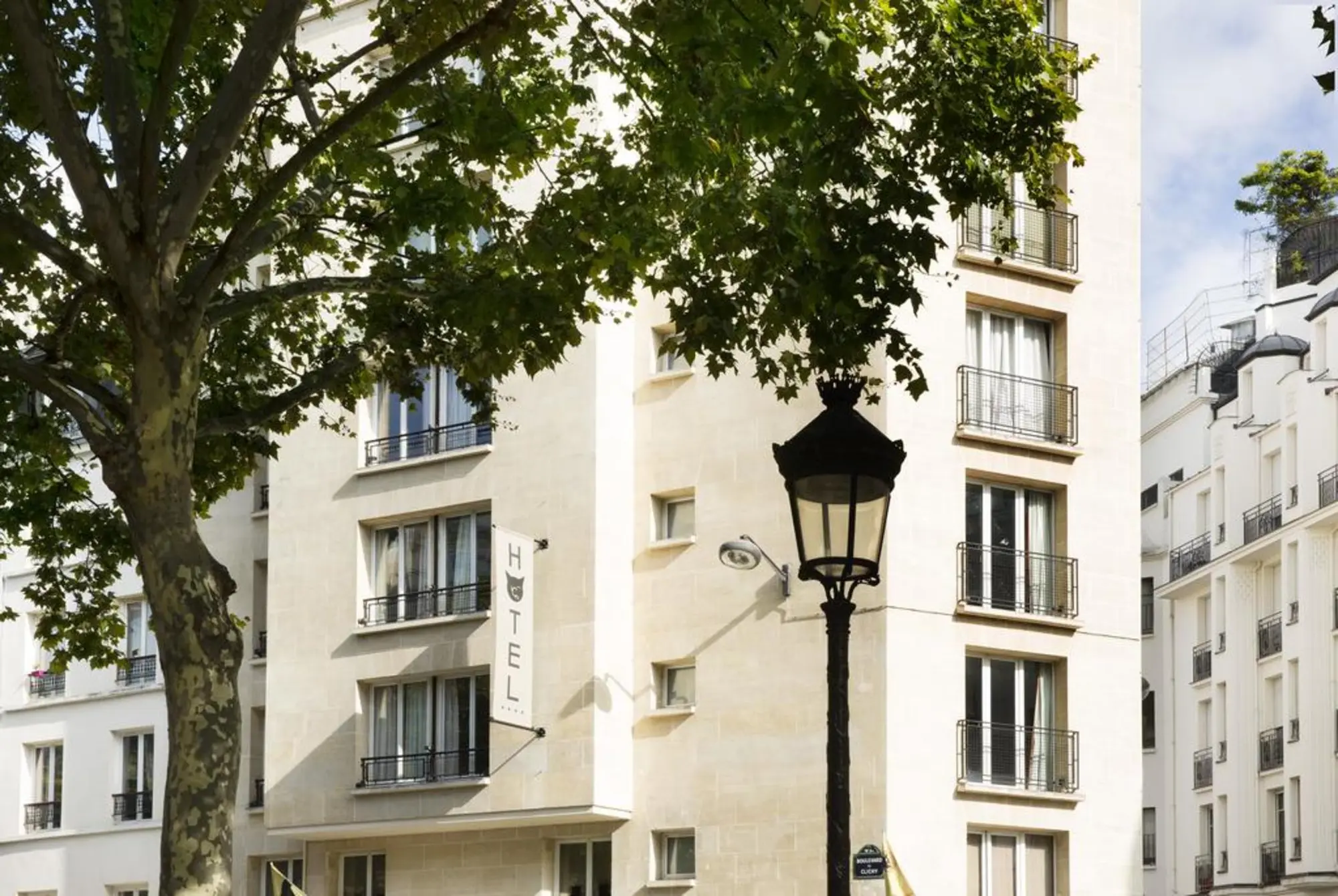 Le Chat Noir, General view