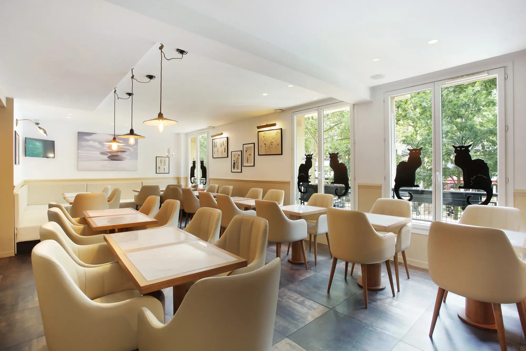 Le Chat Noir, Restaurant