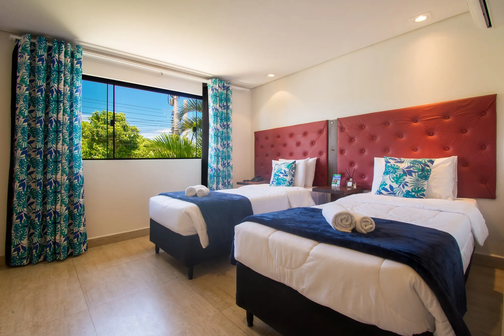 Barra da Lagoa by Latitud Hoteles, Room