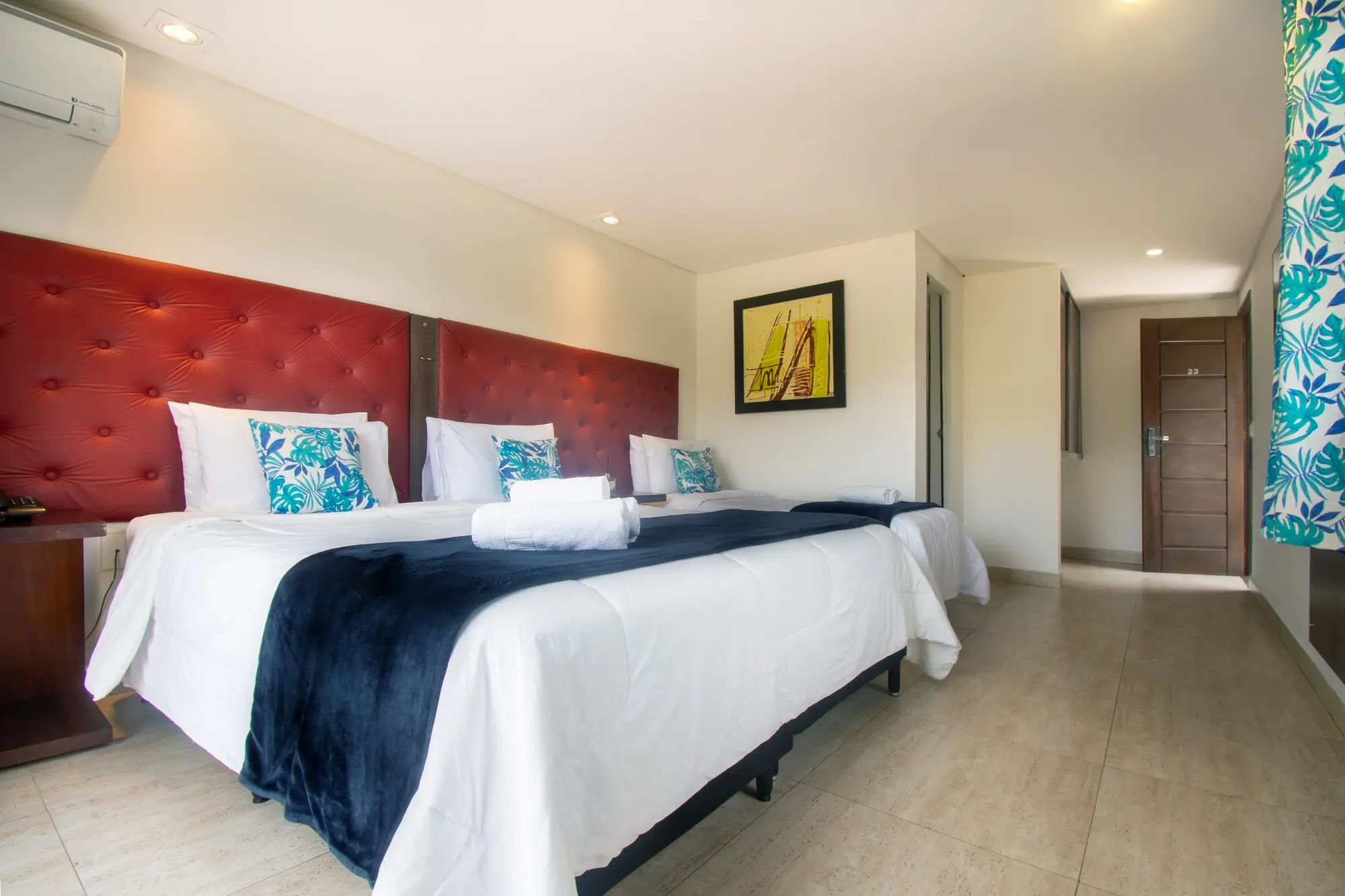 Barra da Lagoa by Latitud Hoteles, Room