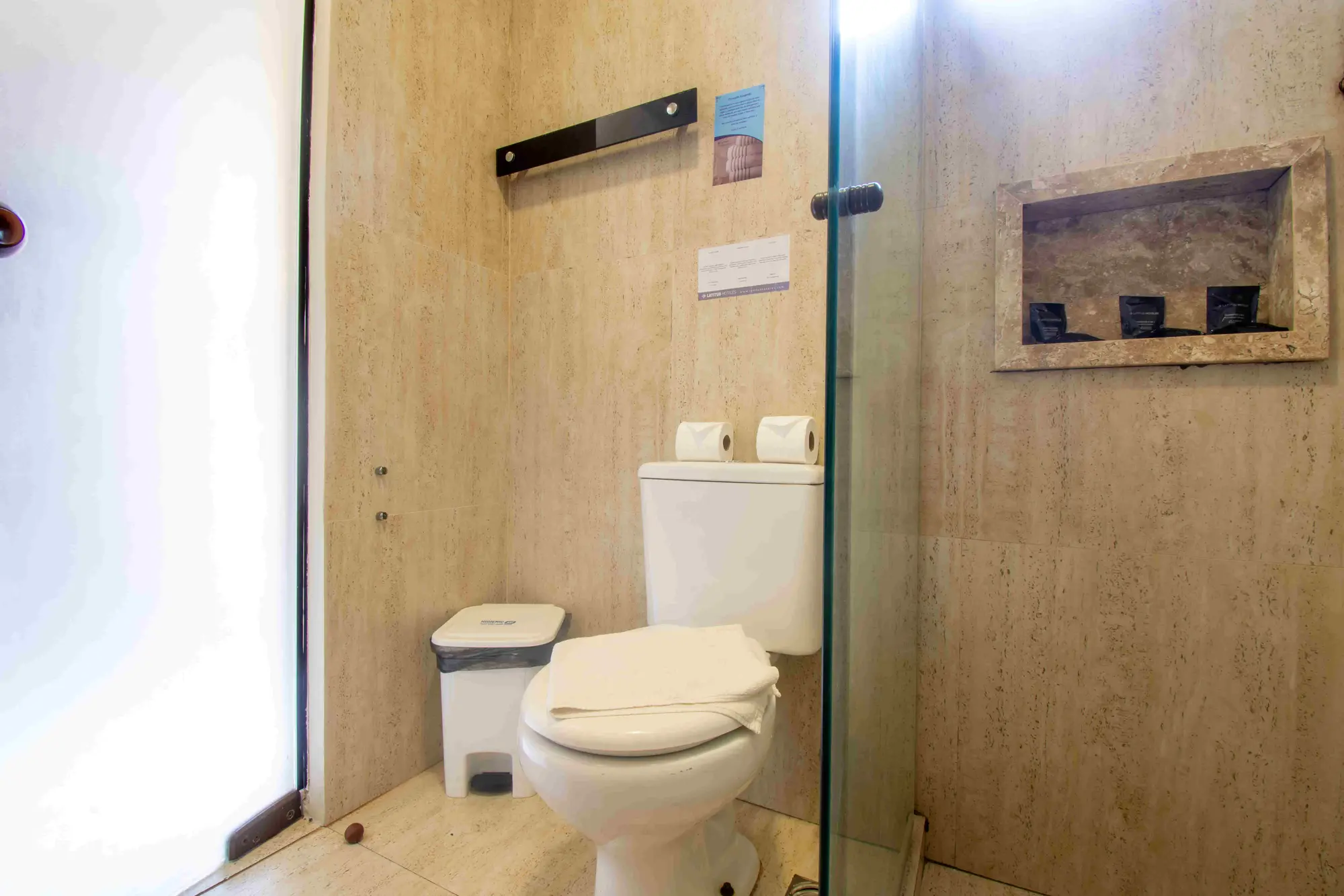 Barra da Lagoa by Latitud Hoteles, Room