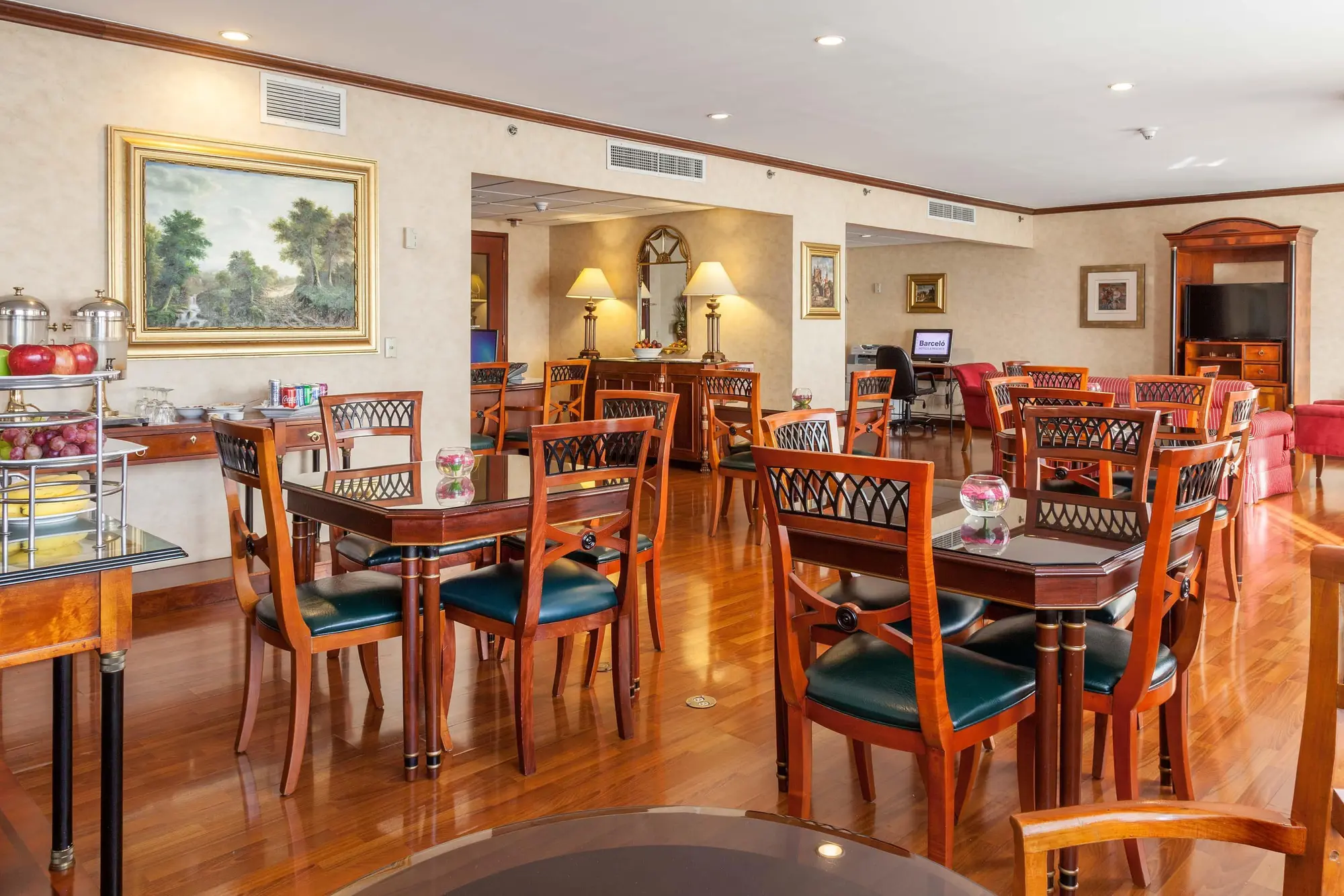 Barcelo Guatemala City, Bar